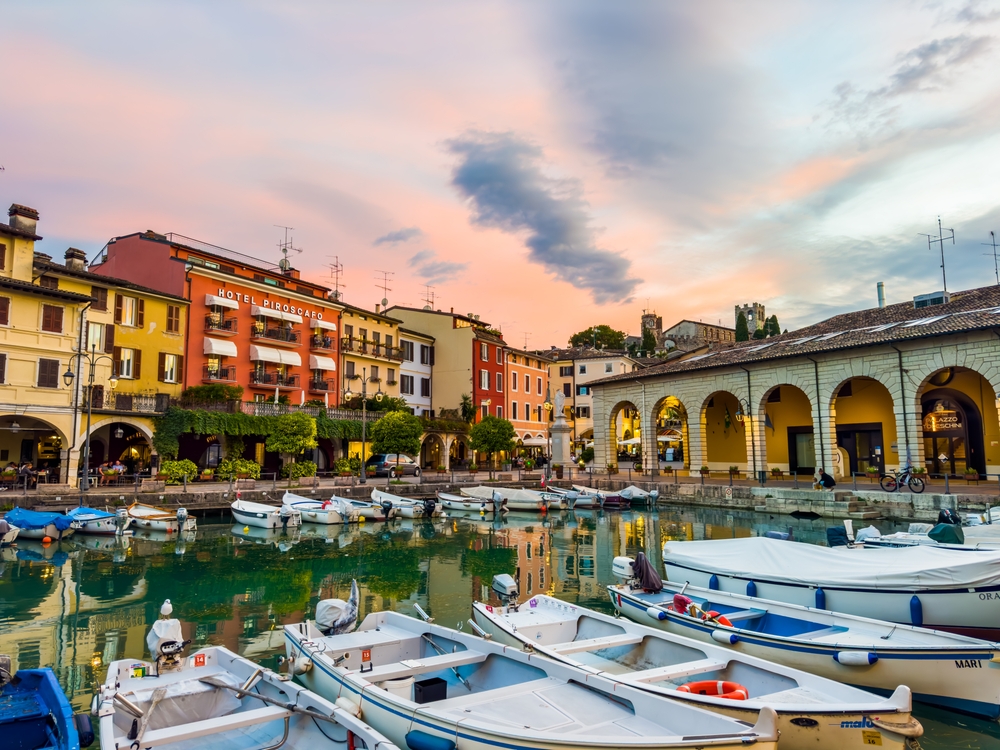 shutterstock_2697377417