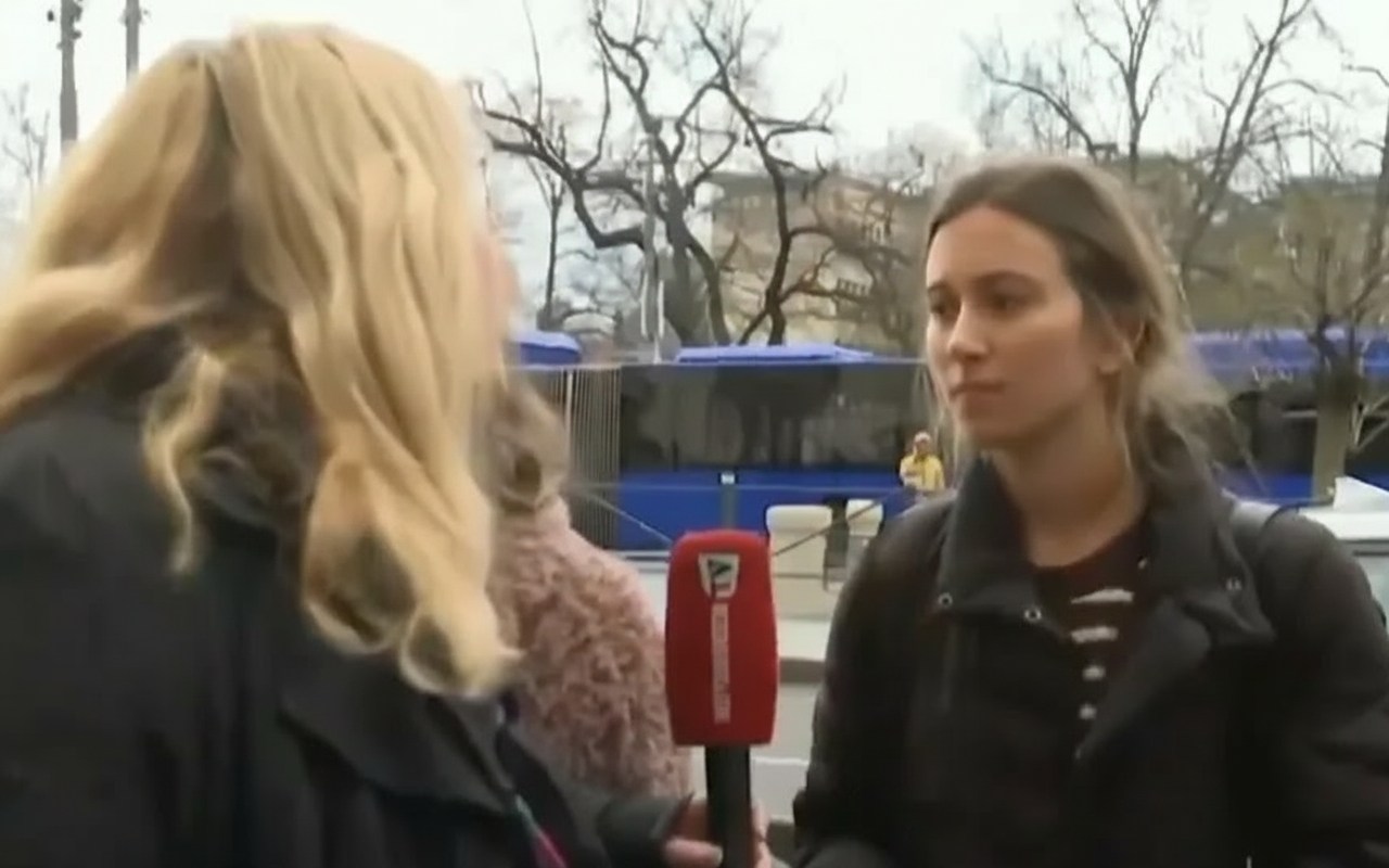 “Kaj te boli k…, kako mi je ime?”: izjava študentke novinarki iz Srbije preplavila splet