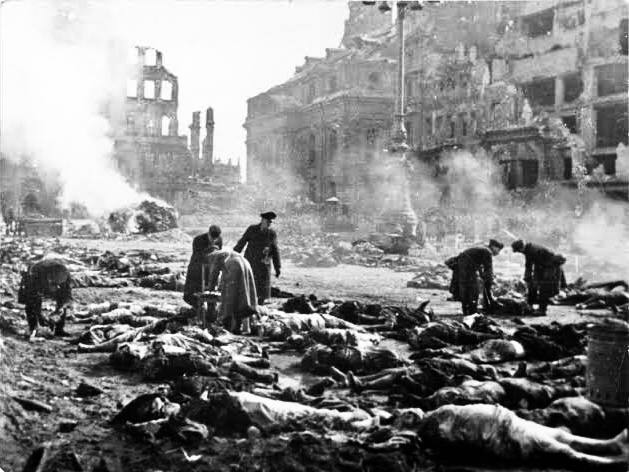 Dresden po bombardiranju 1945