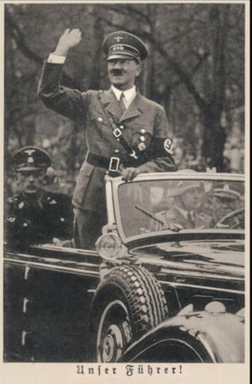 Adolf Hitler ob prihodu na Heldenplatz na Dunaju - Foto: Wikimedia / Javna domena