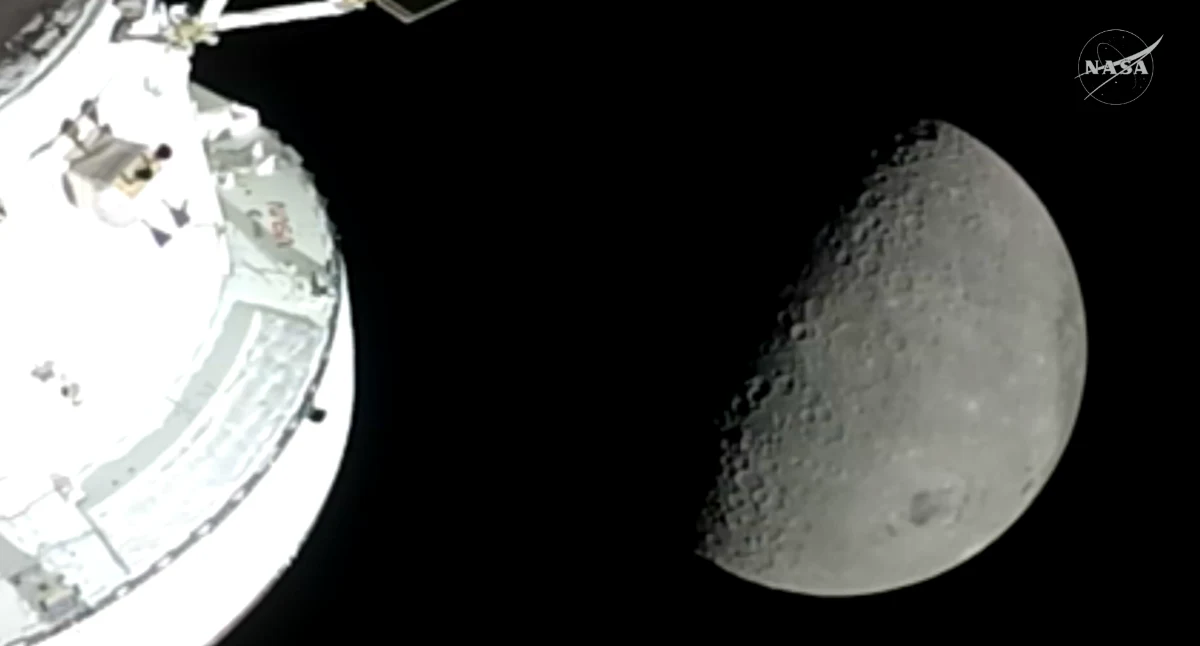 Zgodovinski trenutek v vesolju: astronavti dlje od Zemlje kot kadarkoli prej