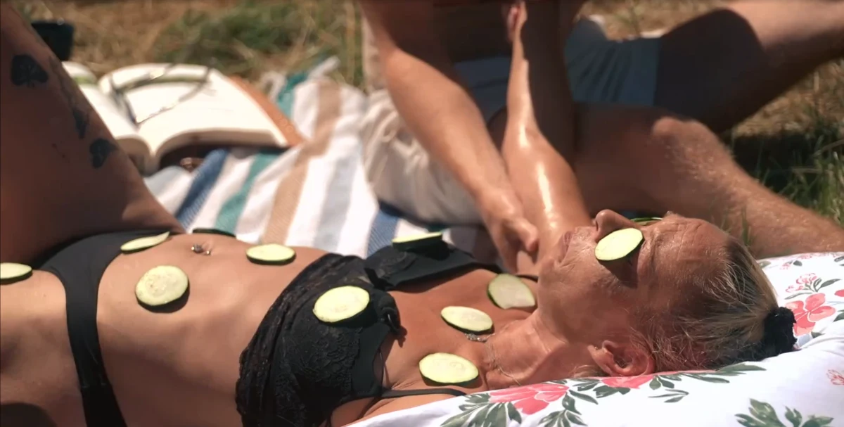 Na Kmetiji jo razvajata kot kraljico?! Aleksandra uživa, a en stavek razkril, kaj se v resnici dogaja