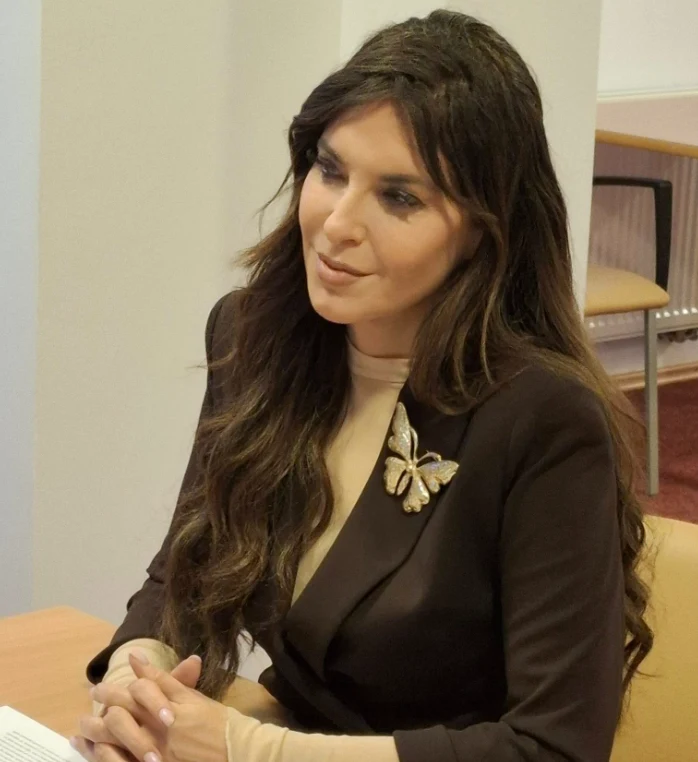 ZADNJI SKUPNI TRENUTKI? Eva Irgl in znani glasbenik pobegnila v Italijo – razlog vas bo presenetil!