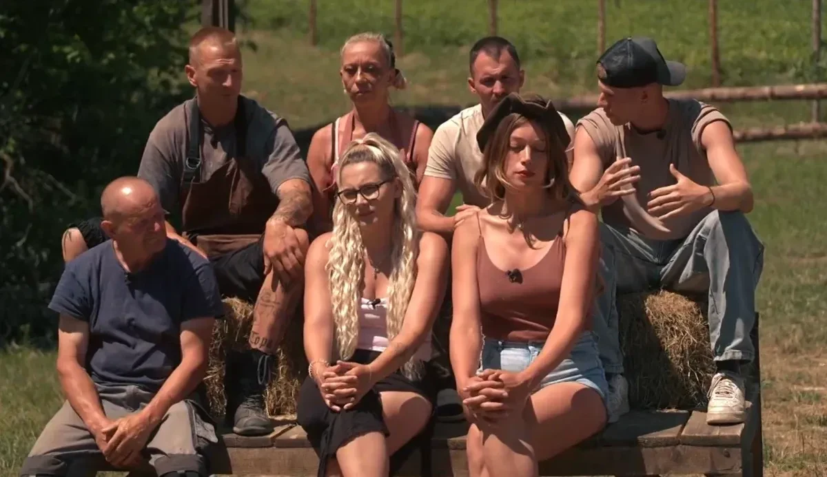 ZNANI OBRAZI S KMETIJE NA ŽURU V POREČU: Medtem ko so oni plesali, je Žan počel nekaj povsem drugega!