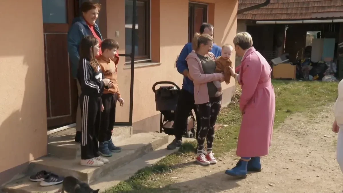 Gledalci ponoreli po Delovni akciji: “Kako je to mogoče?!” Razkritje o sestrah sprožilo val ogorčenja