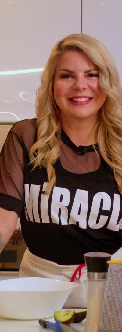 PO RAZHODU NARAVNOST PRED KAMERE: Kaj bo Neisha nocoj zakuhala v oddaji Riba, raca, rak?!