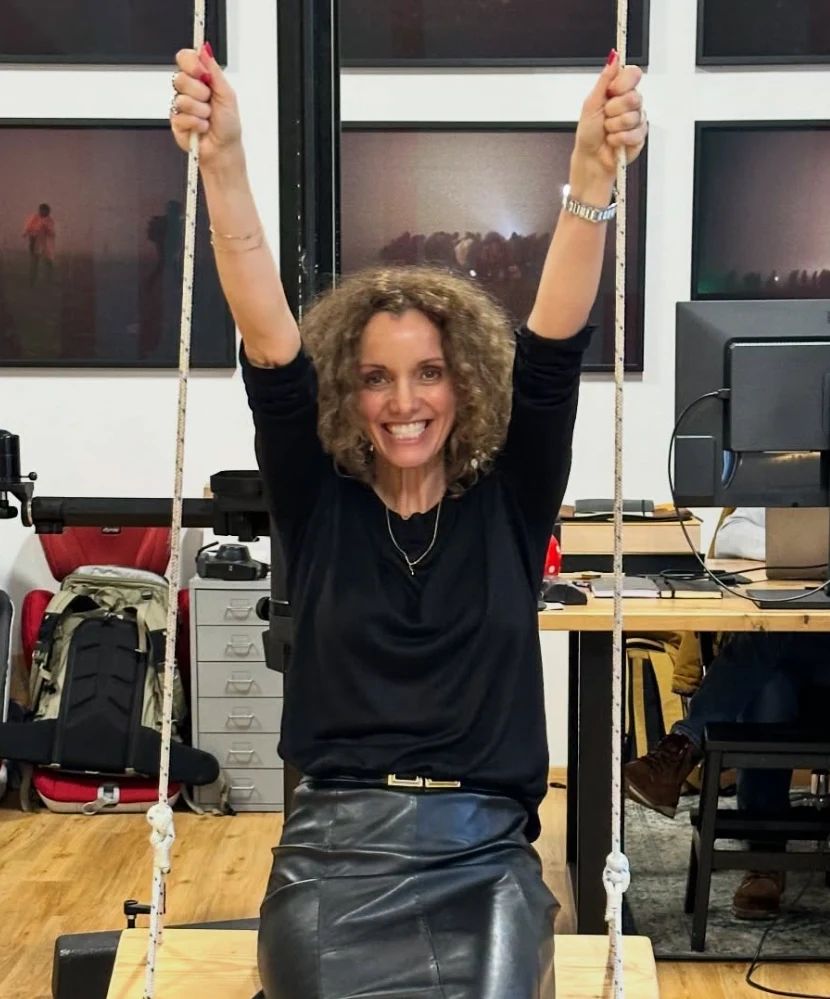 Metka Albreht se čustveno poslovi od hčerke Aline, ki odhaja na študij na Nizozemsko - Foto: Facebook/Metka Albreht 