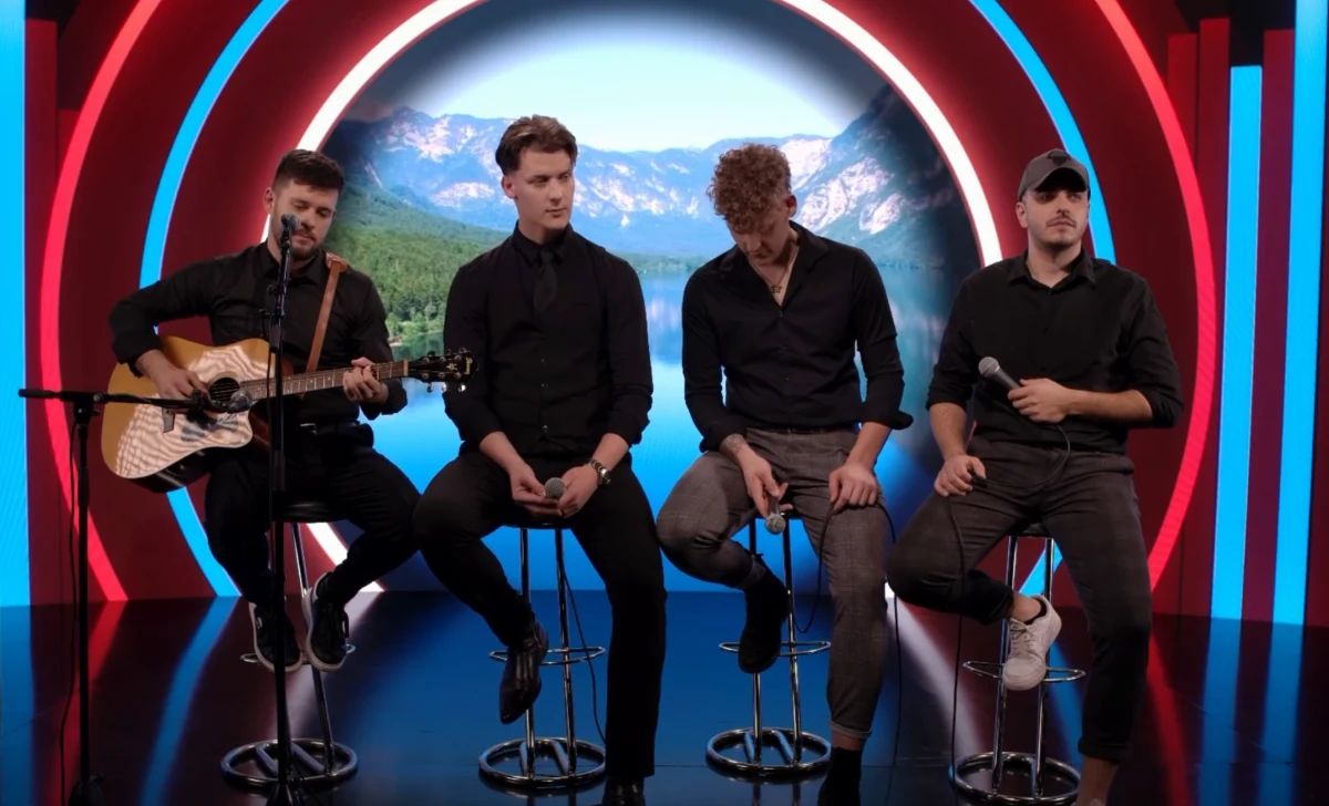 Člani skupine Firbci med nastopom - Foto: Facebook/Firbci