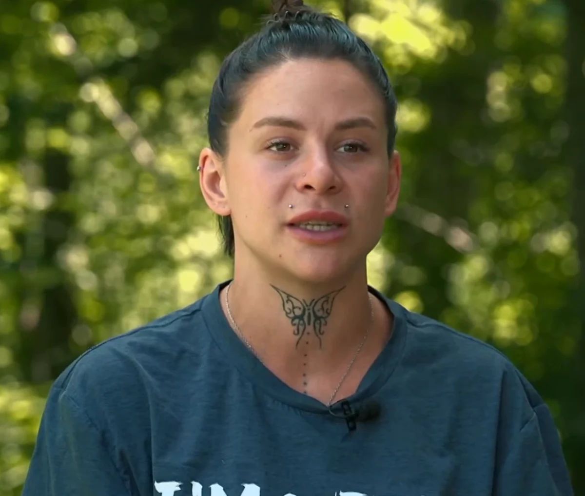 Urška po kritikah zapušča družbena omrežja