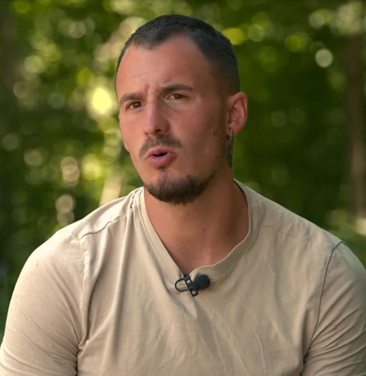 Jan presenečen nad novico da bo njegov brat oče" - Voyo/posnetek zaslona