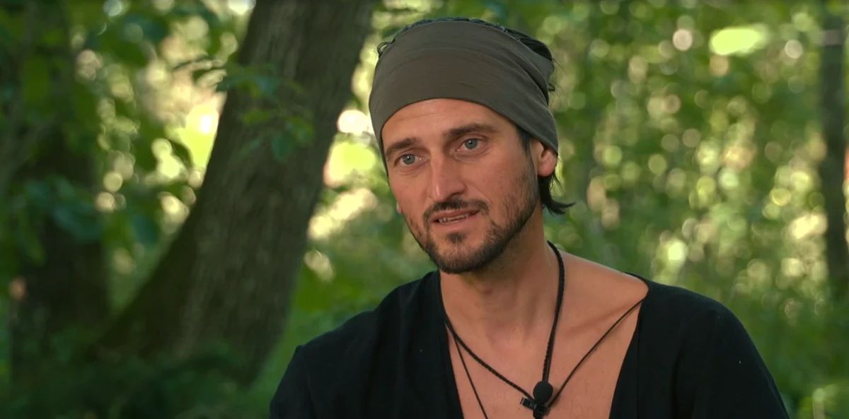 Žiga med intervjujem razlaga svojo izkušnjo v šovu - Voyo/posnetek zaslona