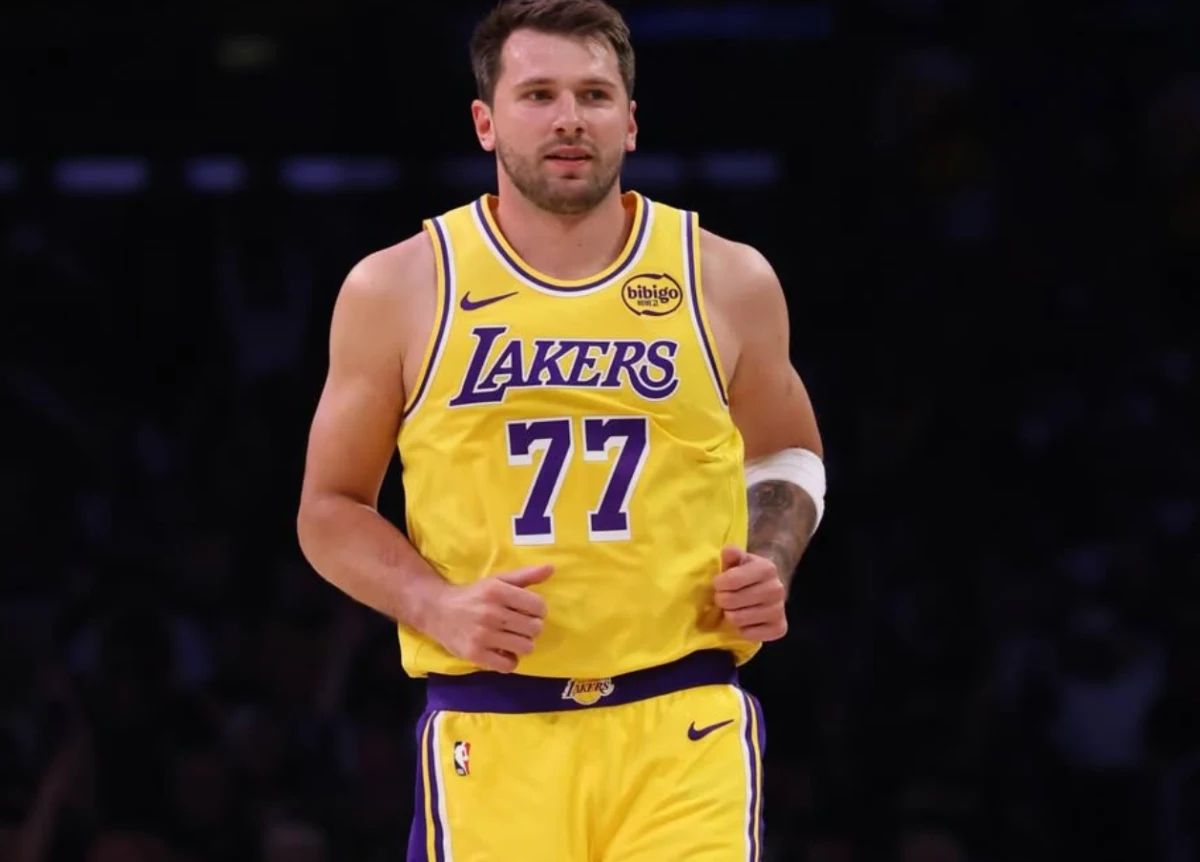 Luka Dončić na košarkarskem igrišču