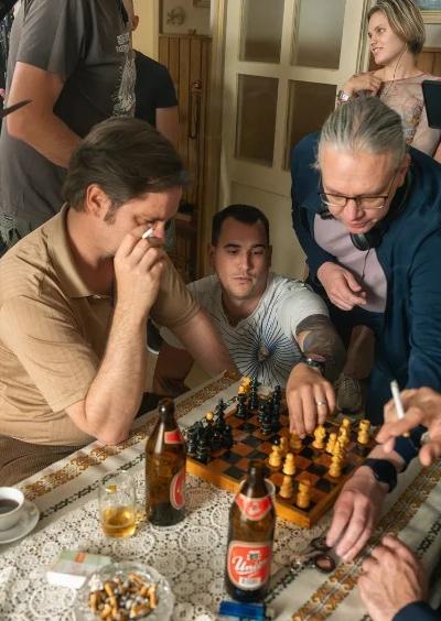 Belo se pere na devetdeset: film, ki je ganil Slovenijo, zdaj prihaja na TV