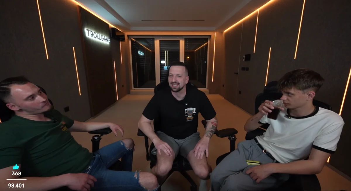 Pero Martić vodi livestream, Žan in Mark se sprta/Youtube