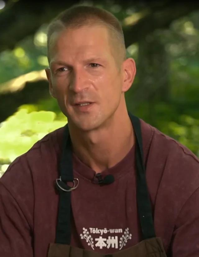 Napetosti eksplodirale na Kmetiji: Igor se umaknil, Jan pa že kuje poteze