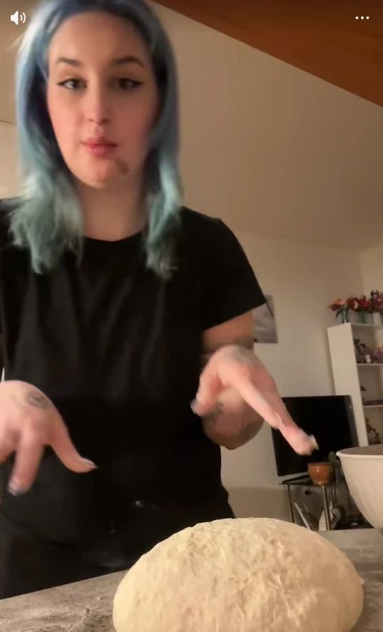 Domač kruh Alenke Weiss/TikTok
