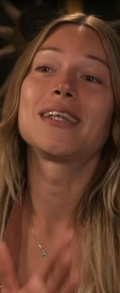 SOLZE SREČE V HLEVU! Pia končno dočakala obljubo – to sporočilo ji je dalo NOVO MOČ!