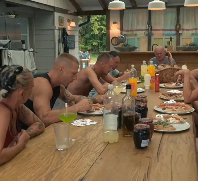 Poglejte, KAJ SO NAREDILI FRANCU! Njegova reakcija zaradi ene pice vas bo pustila brez besed!