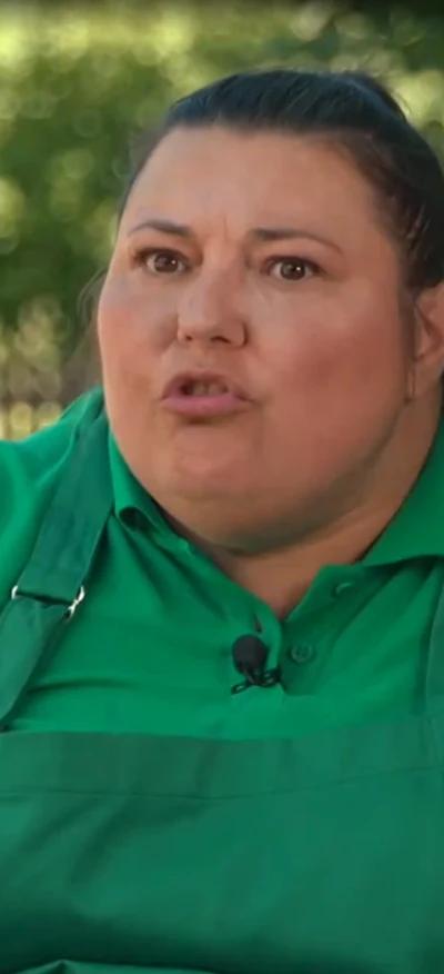 Urška iz Kmetije ujeta na veselici! Posnetek razkriva, kaj počne po šovu