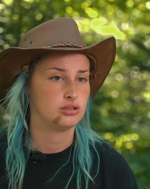 KOGA JE ALENKA DOLOČILA ZA HLAPCA IN DEKLO? Ena odločitev razdelila Kmetijo – nekateri komaj skrivajo razočaranje!