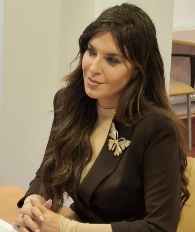ZADNJI SKUPNI TRENUTKI? Eva Irgl in znani glasbenik pobegnila v Italijo – razlog vas bo presenetil!