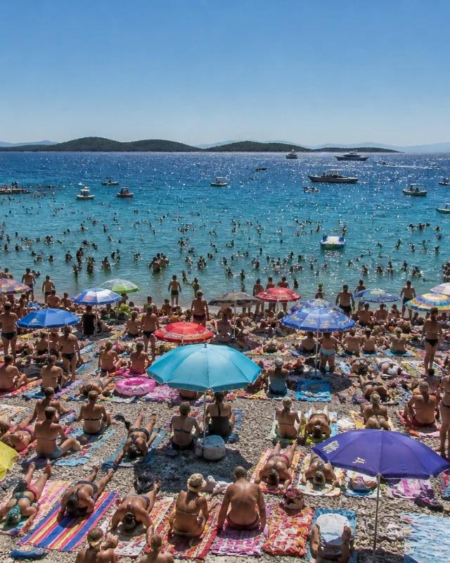 Avstrijci opozarjajo svoje državljane: velike spremembe na Hrvaški obali – kaj to pomeni tudi za Slovence?